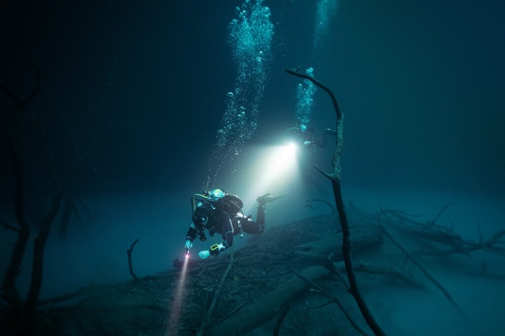 Photo Underwater oil rig