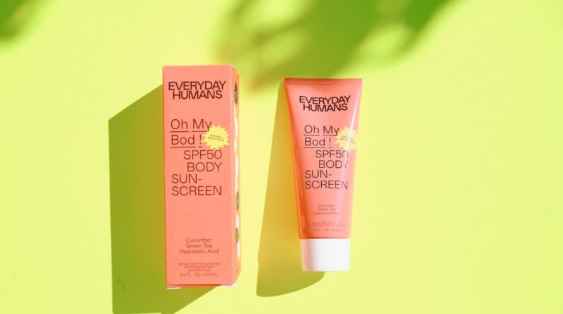 Photo Sunscreen spray